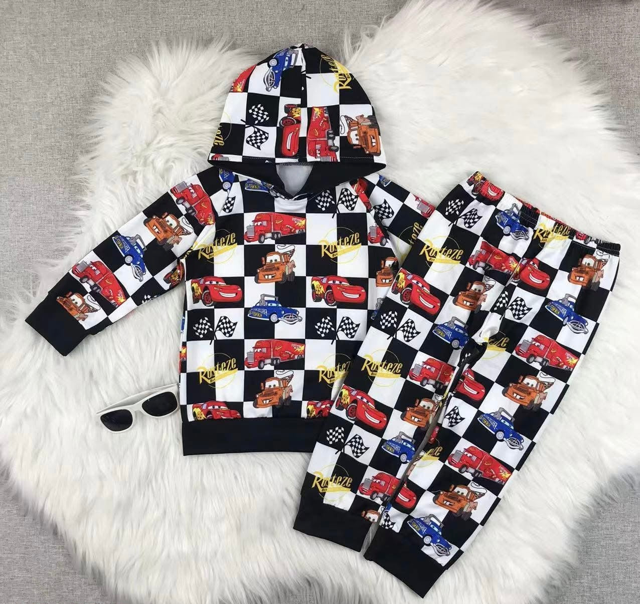 Checkered Car Set